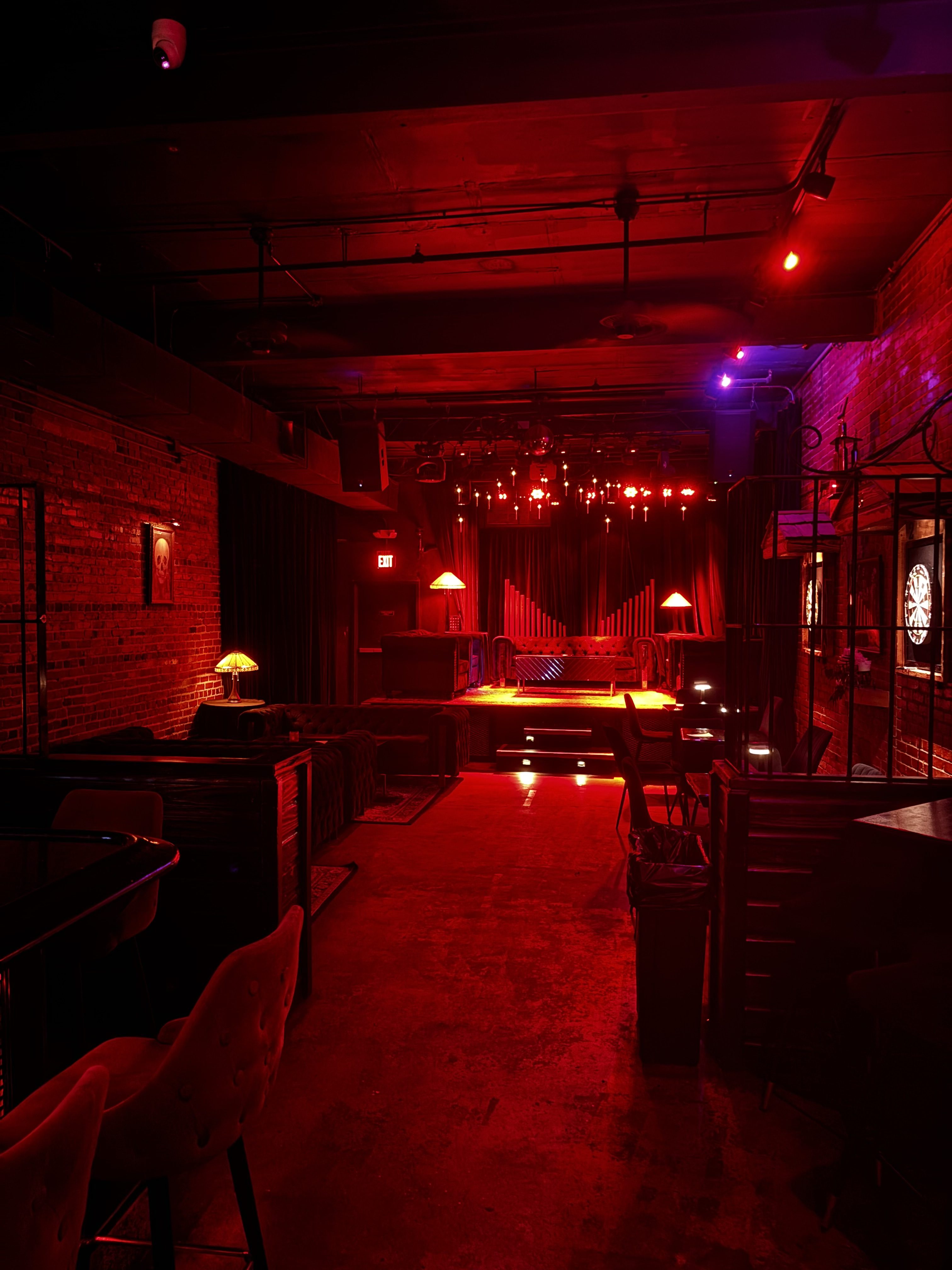 Tuscaloosa’s Graveyard Bar Isn’t So Scary